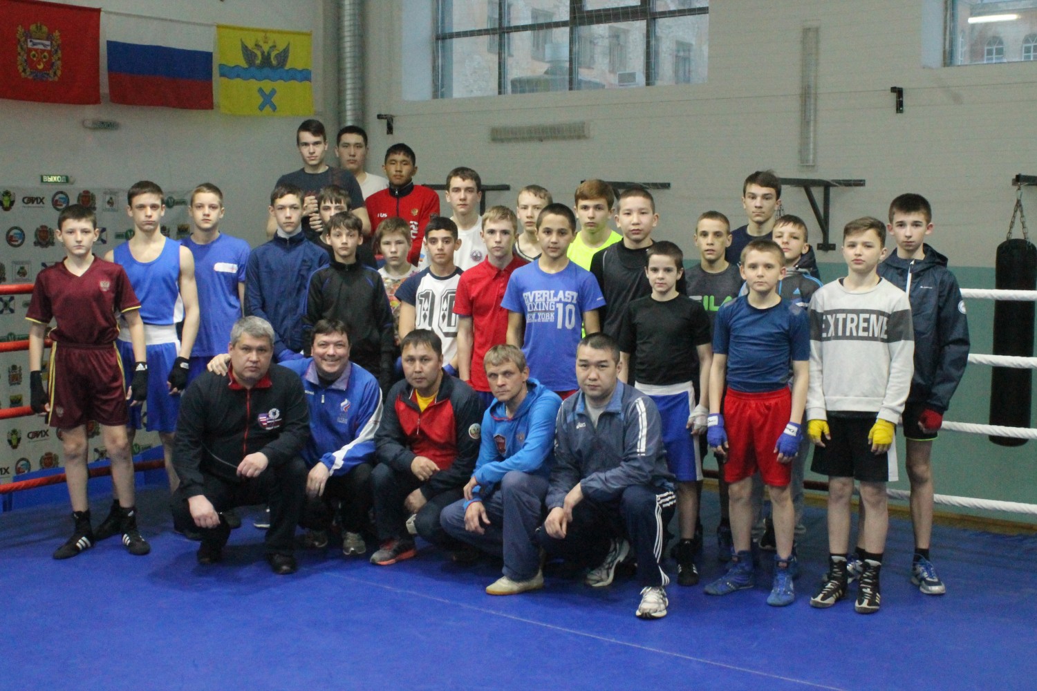 Сборная команда боксеров-юношей 13-14 лет Оренбургской области отправилась за медалями окружных соревнований