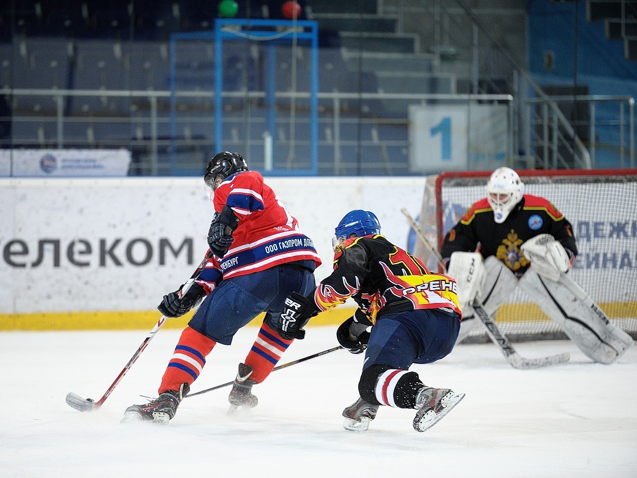 Чемпионата города Оренбурга по хоккею. МЧС - ГПЗ
