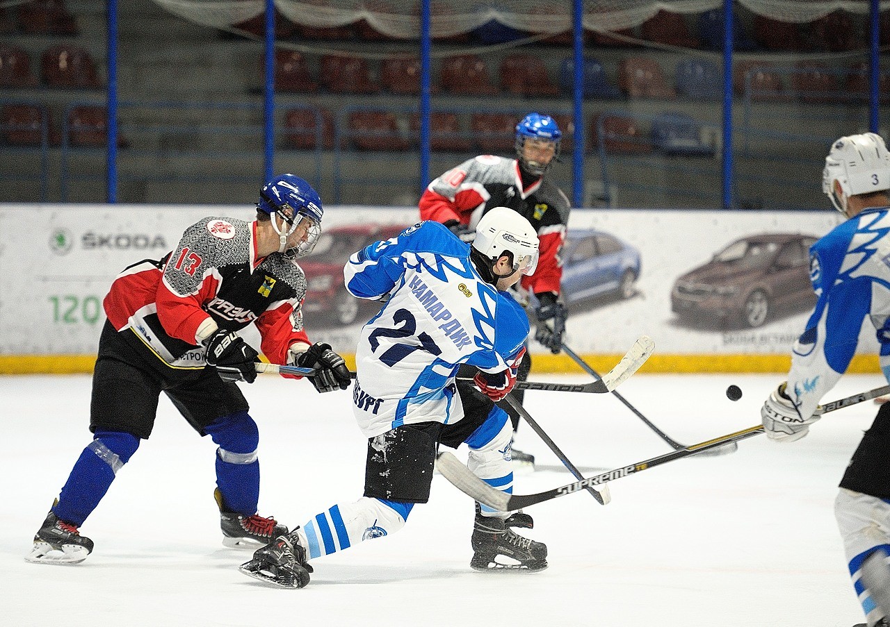 Чемпионата города Оренбурга по хоккею. Евразия - Степные ястребы