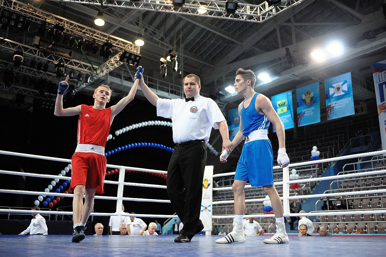 Трое оренбуржцев в полуфинале Первенства России по боксу!