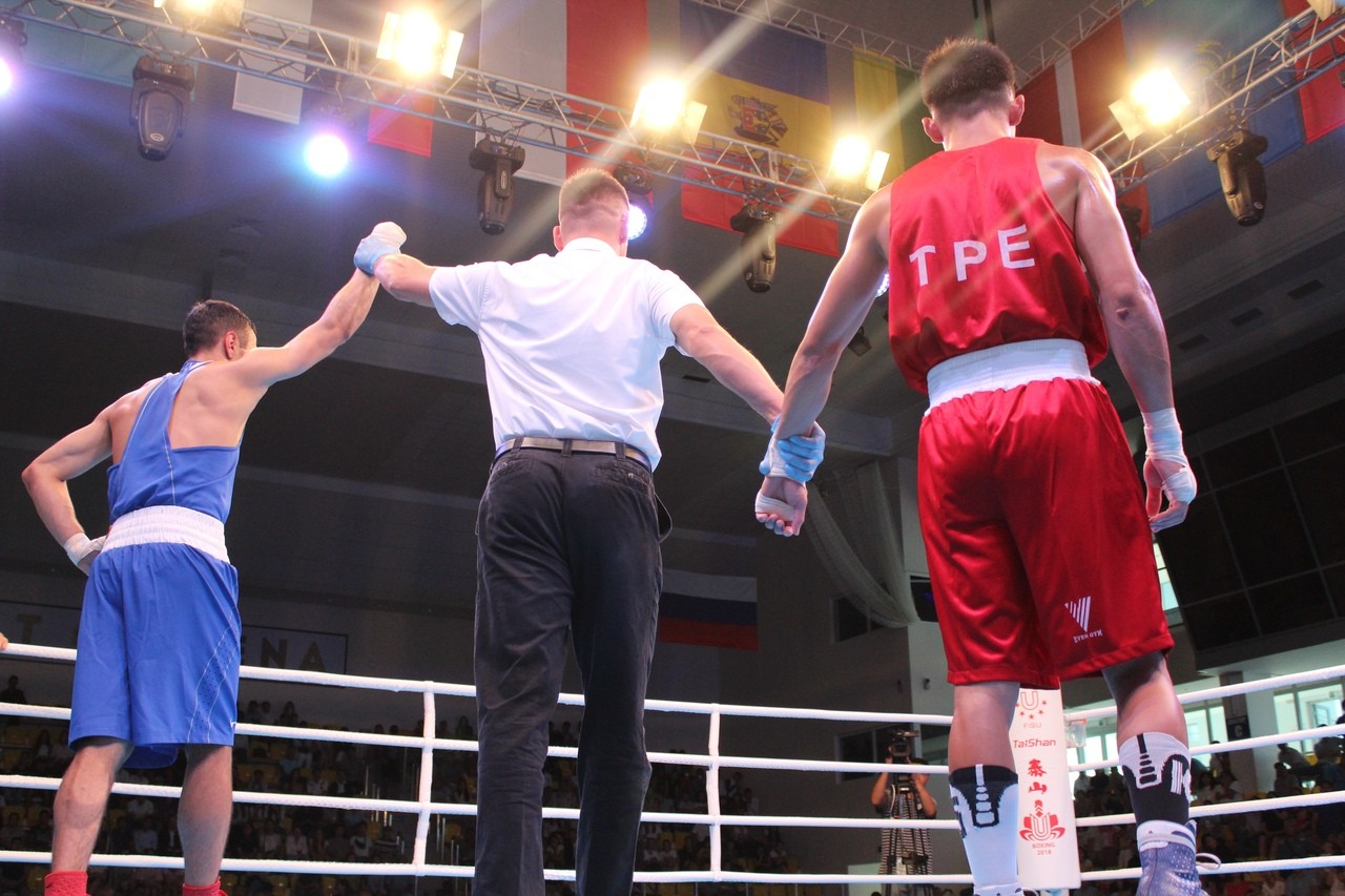 Оренбургский боксёр Габил Мамедов вышел в полуфинал чемпионата мира по боксу среди студентов