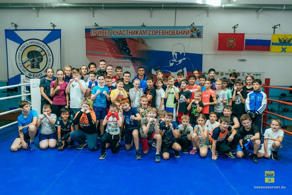 Габил Мамедов провел тренировку в Центре бокса