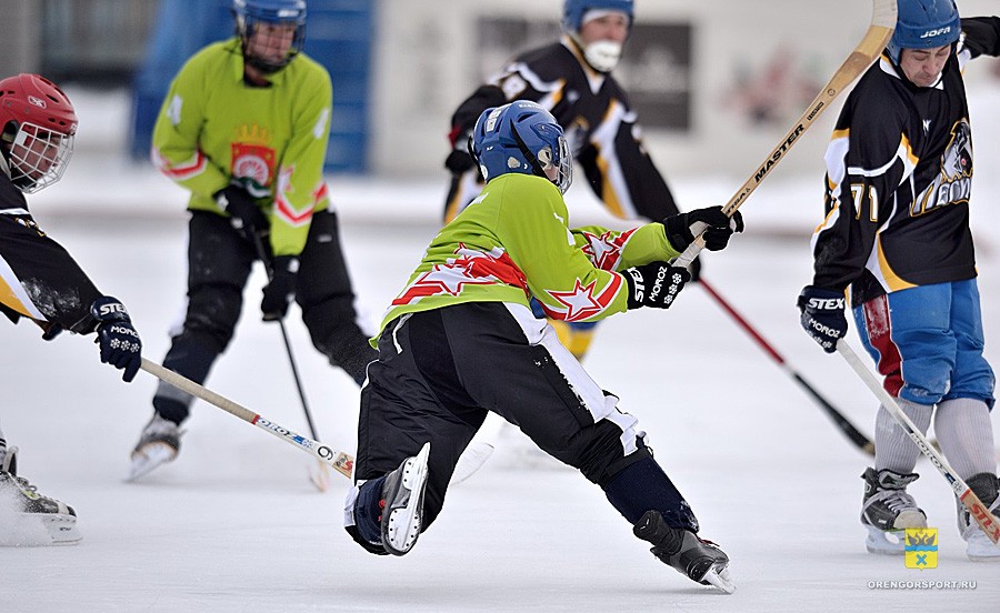 Чемпионат города Оренбурга по хоккею с мячом среди любительских команд