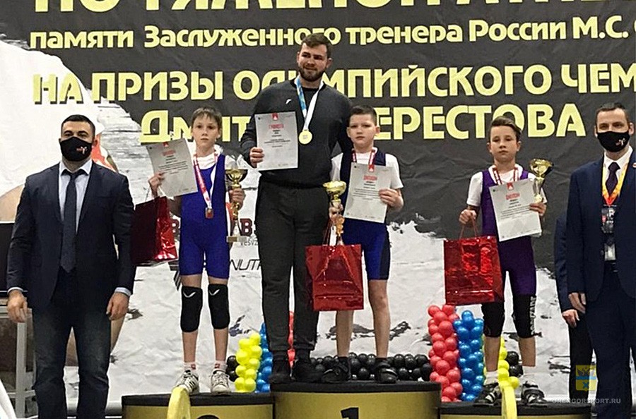 Золото всероссийских соревновании по тяжелой атлетике